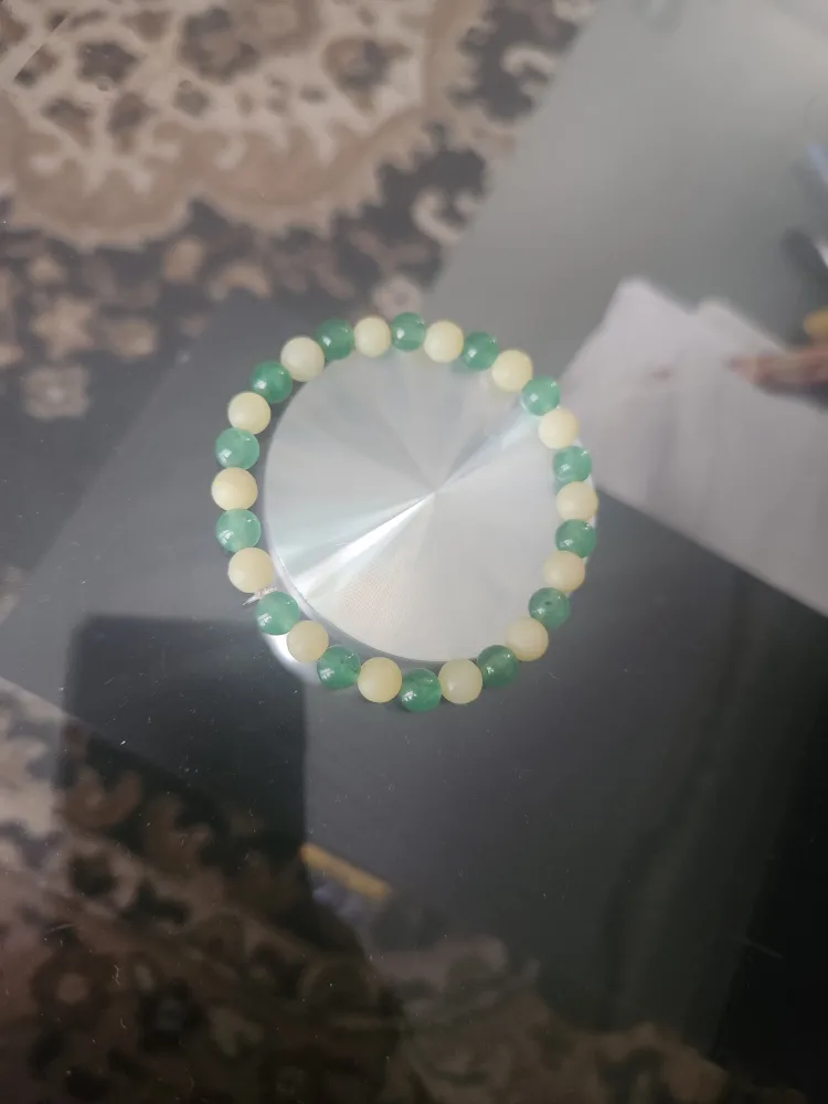 Green and Cream Beaded Bracelet thumbnail
