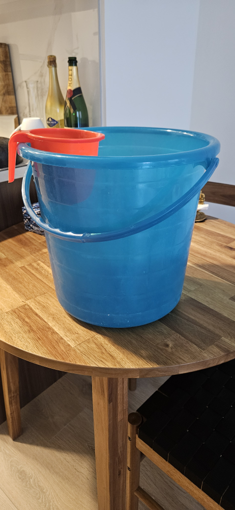 Plastic bucket with Mug