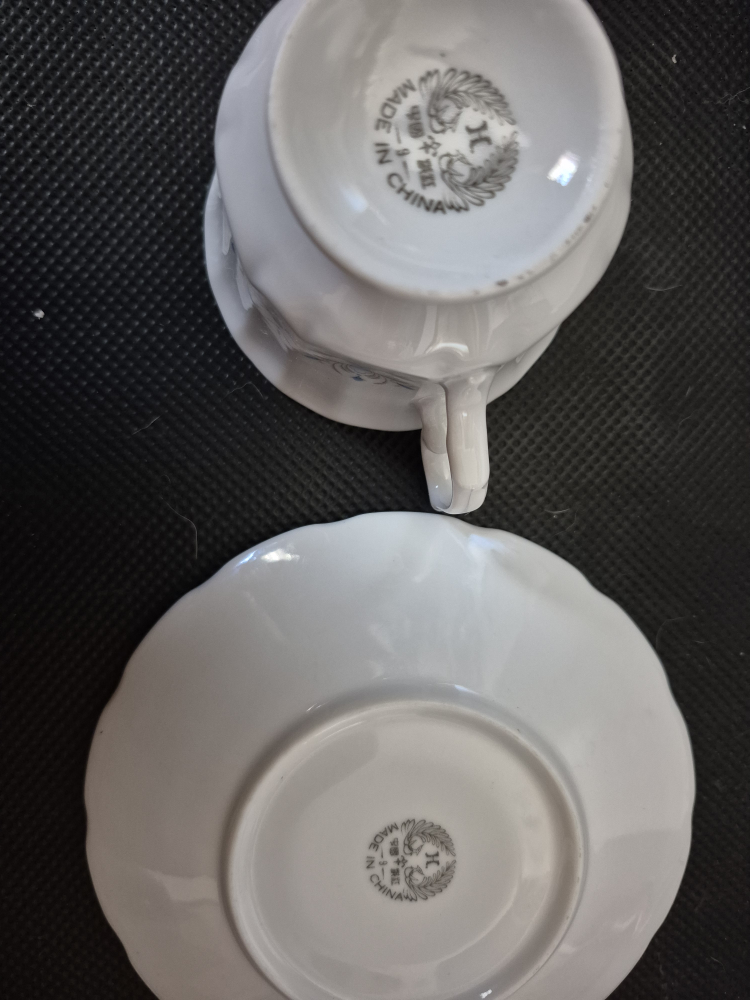 Royal Vale Bone China Tea Cup & Saucer Set - photo 2