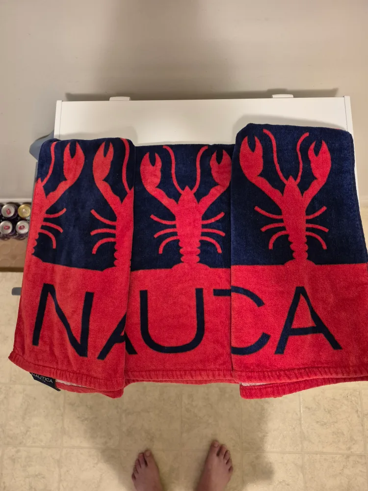 Nautica ⛵️ Lobster 🦞 Beach Towel ⛱️ 🇨🇦 thumbnail