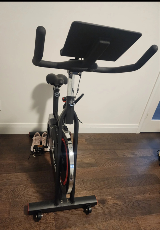 JOROTO Indoor Cycling Bike - photo 4