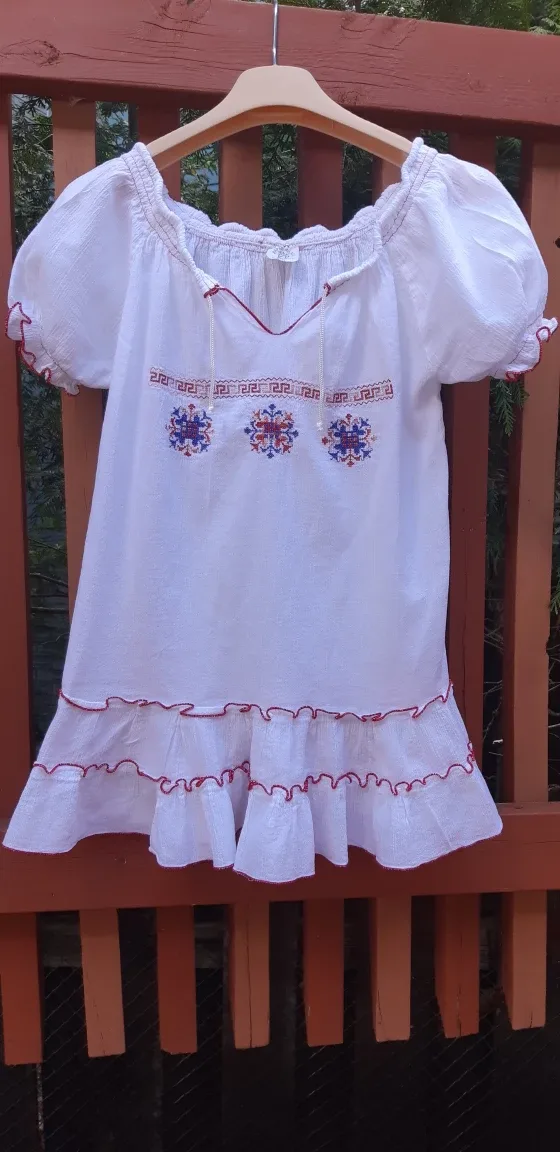 Ukrainian style top/ tunic - XL youth/ XS women's image indicator(2)