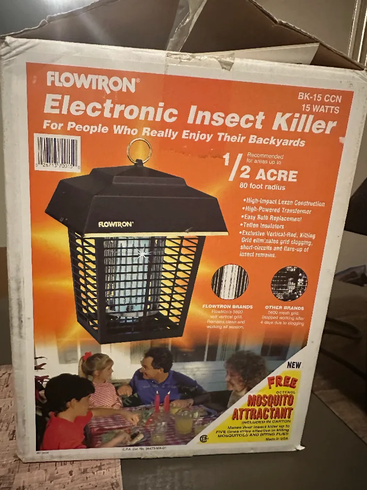 Flowtron BK-15 CCN Electronic Insect Killer - 1/2 Acre thumbnail