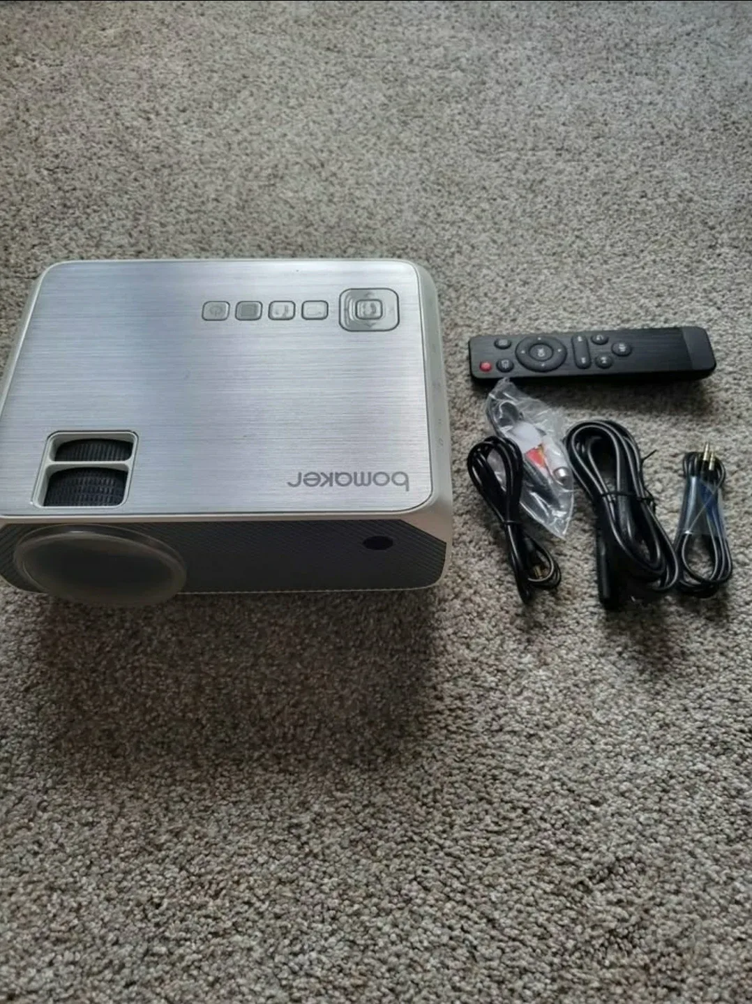 Bomaker Projector with Remote image indicator(3)