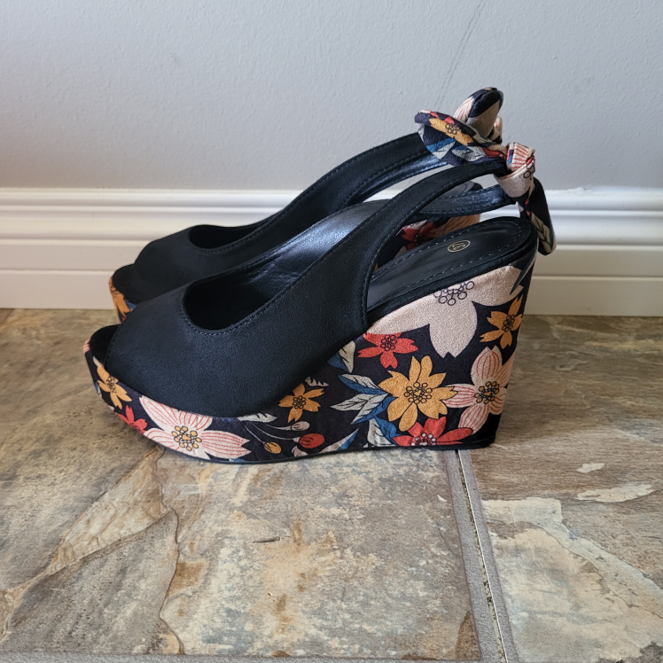 Brand New Floral Wedge Heels - Size 7