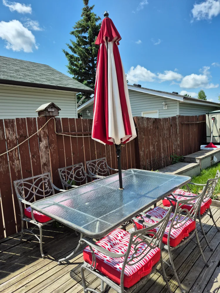 Patio Table Set with Umbrella and Chairs image indicator(6)