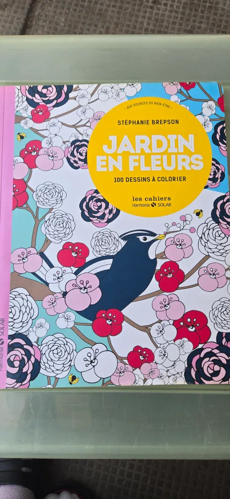 Jardin en Fleurs Colouring Book by Stéphanie Brepson thumbnail