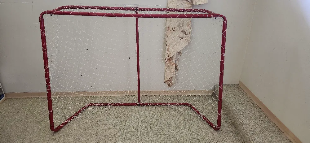 Hockey Net - Red Frame thumbnail