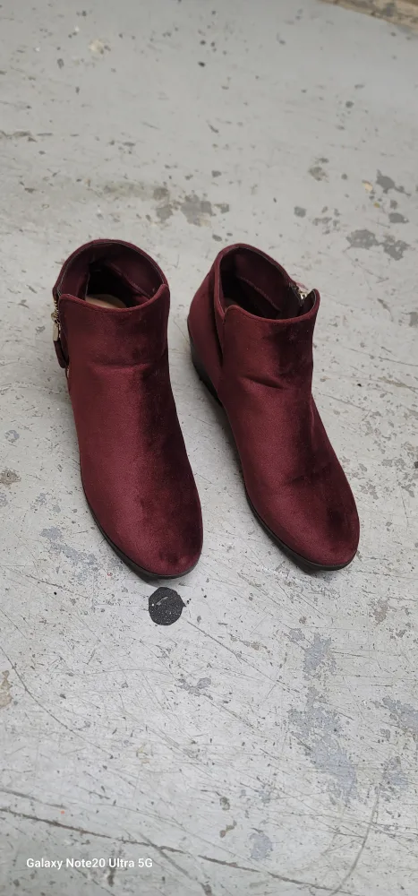 Burgundy Ankle Boots thumbnail