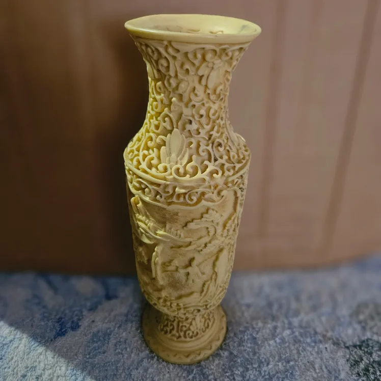 VTG  Chinese & intricate hand Carved  Vase. thumbnail