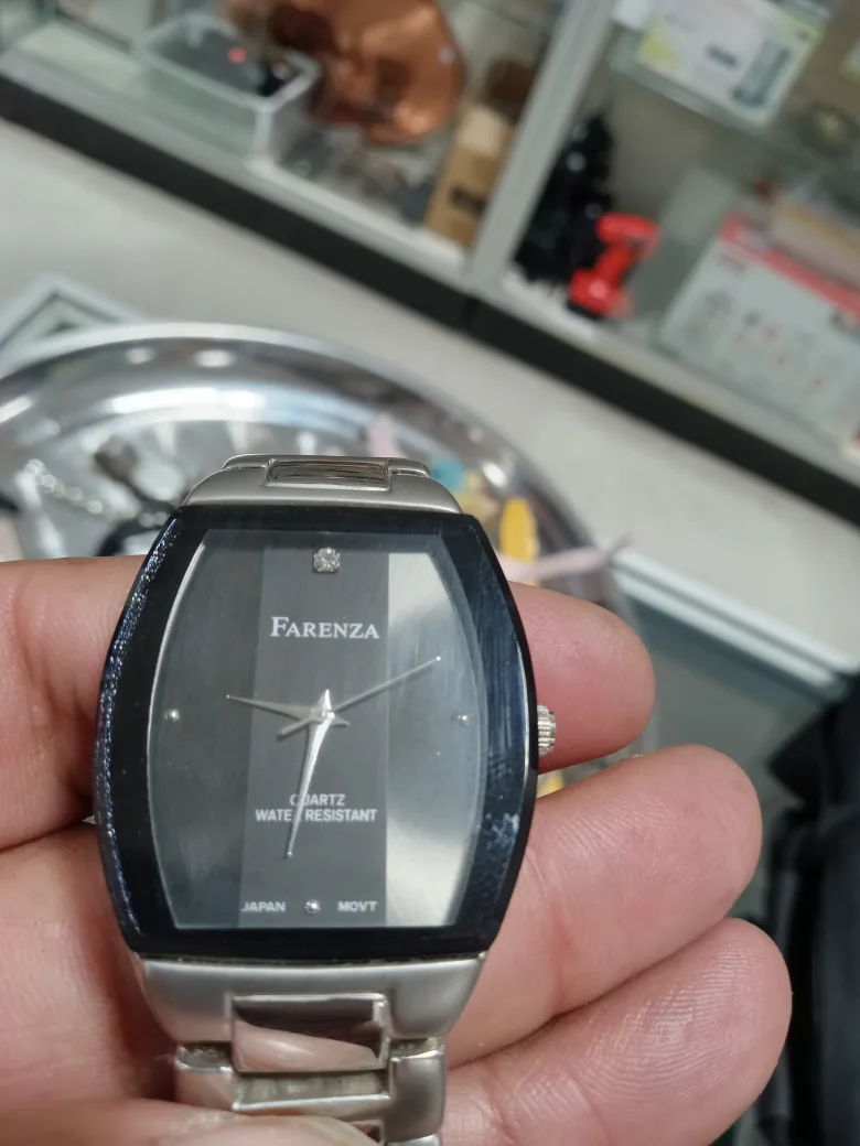 Farenza Quartz Water Resistant Watch image indicator(2)