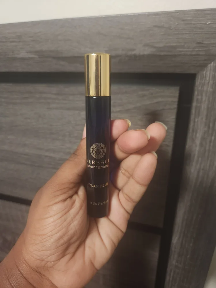 Versace Dylan Blue Pour Femme Rollerball Perfume thumbnail