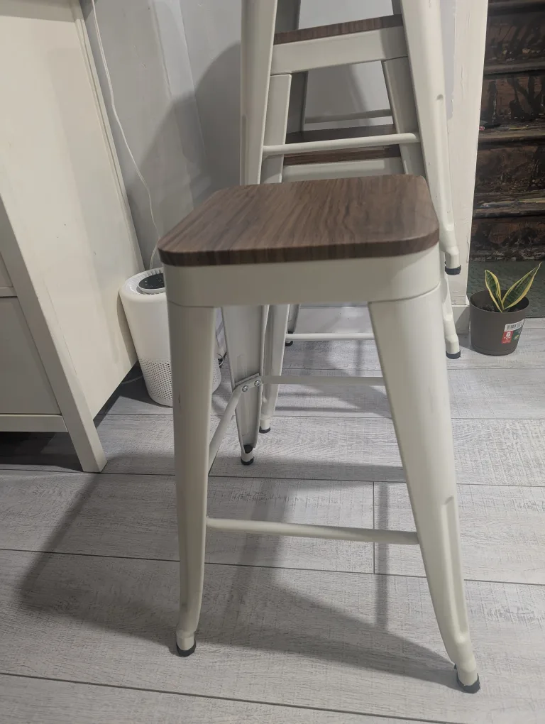 Set of 4 White Bar Stools thumbnail