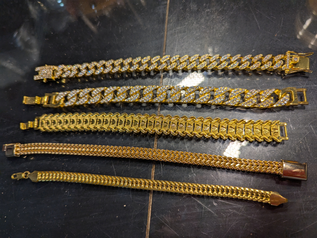 Brand New Gold-plated Bracelets plus Free bonus, downtown. - photo 3