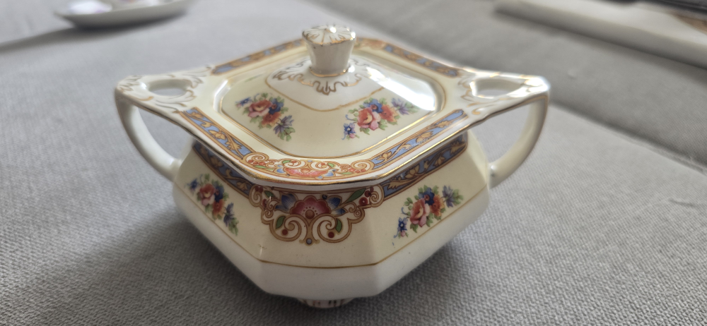 WH Grindley & Co England Ivory Floral Marjorie Sugar Bowl