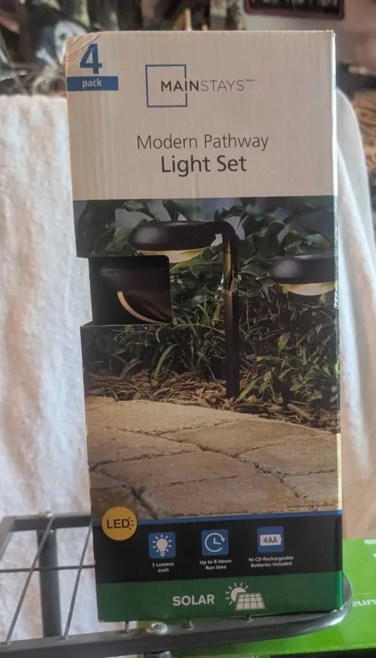 Mainstays Modern Pathway Light Set - 4 Pack thumbnail