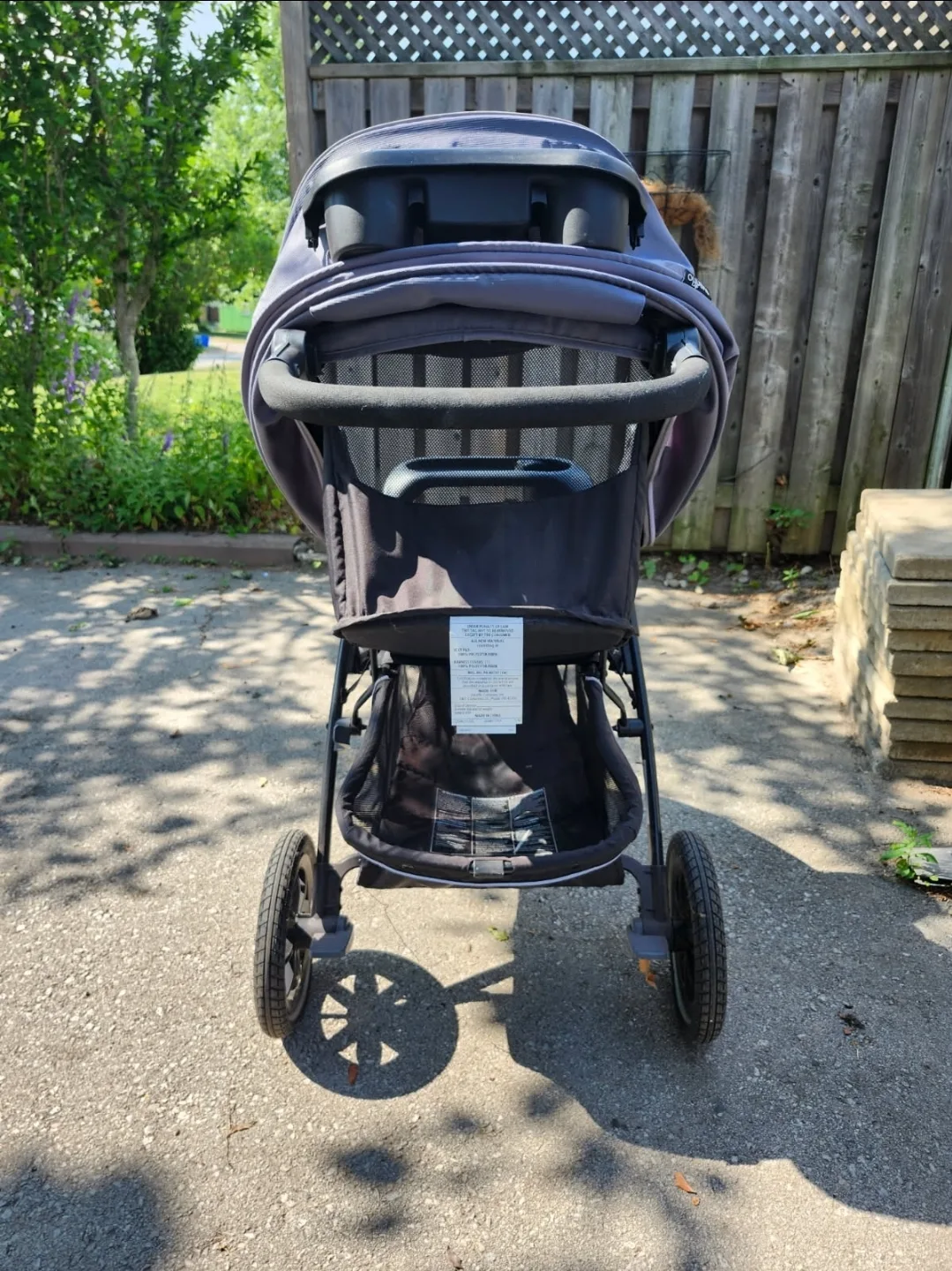Evenflo Folio3 Black Stroller -Retails for $300 Like New image indicator(4)