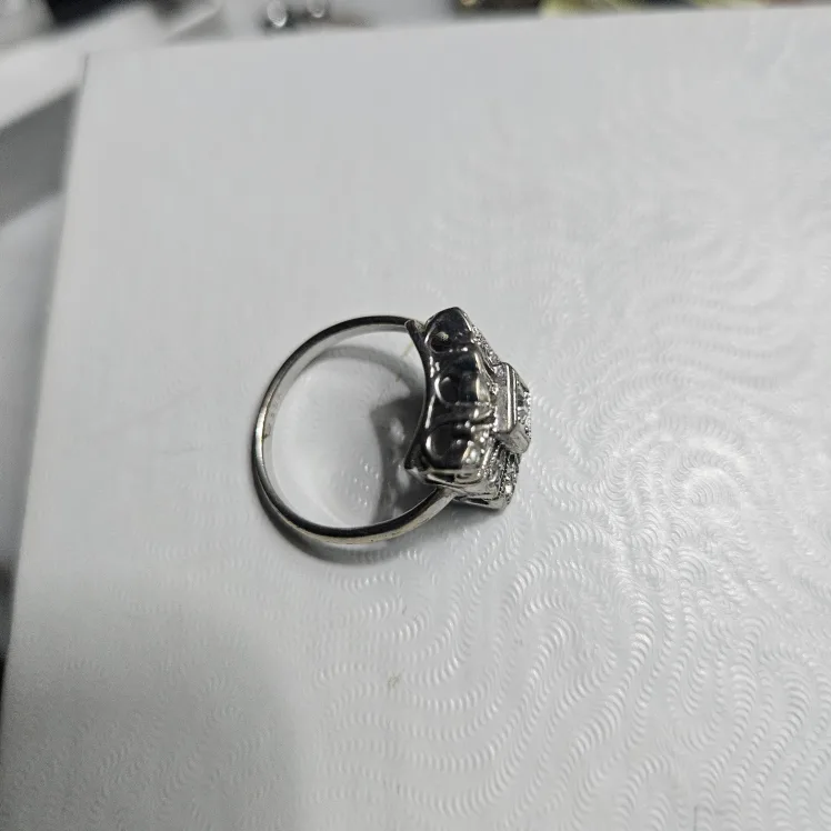 18k HGE  Cluster  women Ring - Sz 7 1/2 thumbnail