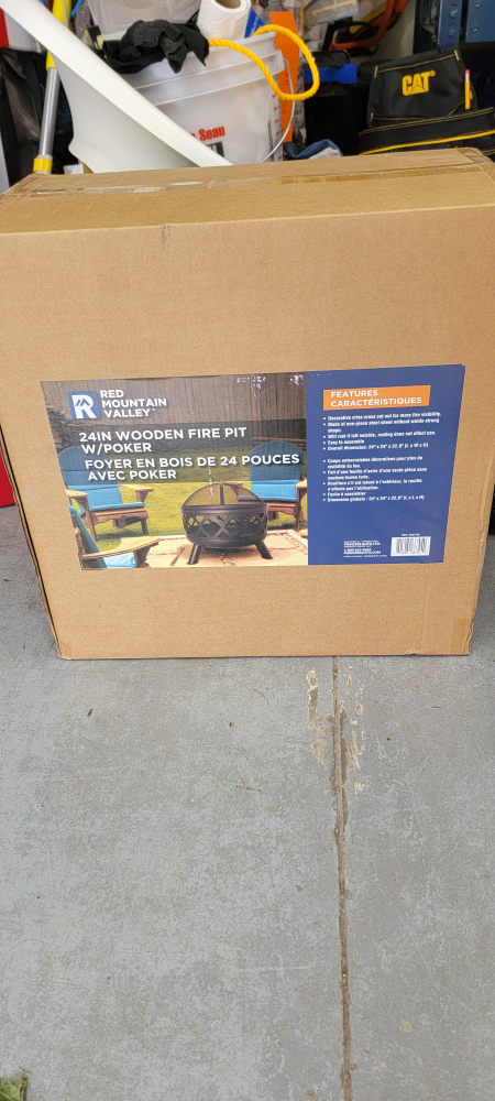 Red Mountain Valley 24in Wooden Fire Pit w/Poker - New - photo 2