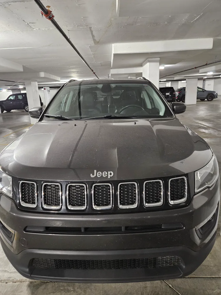 2019 Jeep Compass SUV thumbnail