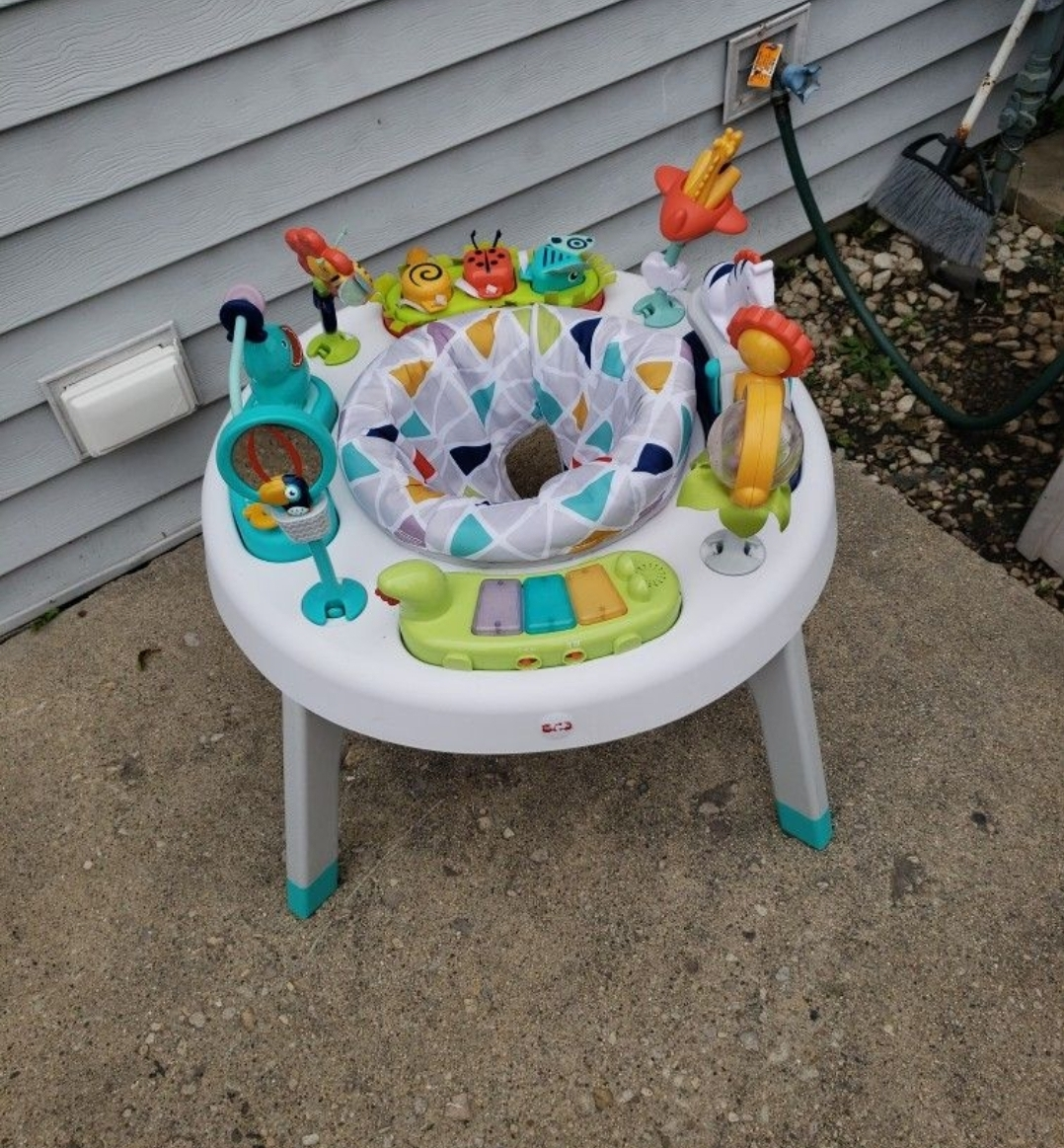 Fisher-Price Sit-Me-Up Floor Seat Activity Center