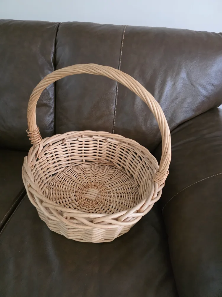 Wicker Basket with Handle 🥕 thumbnail