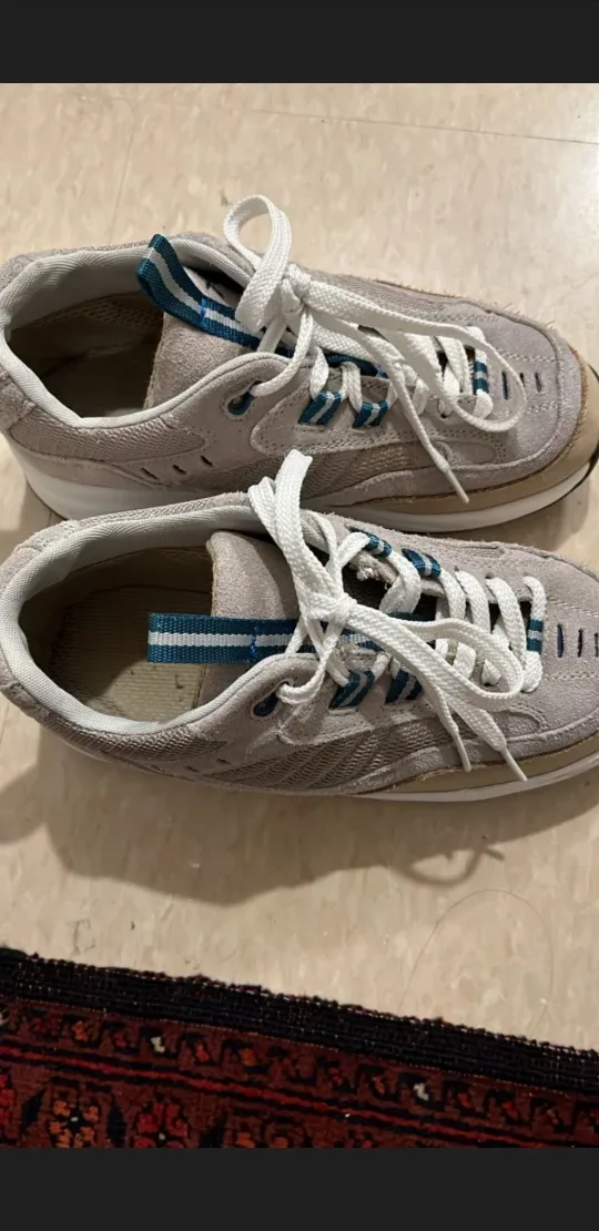 Unisex Chunky Shoe Size 4 Men thumbnail