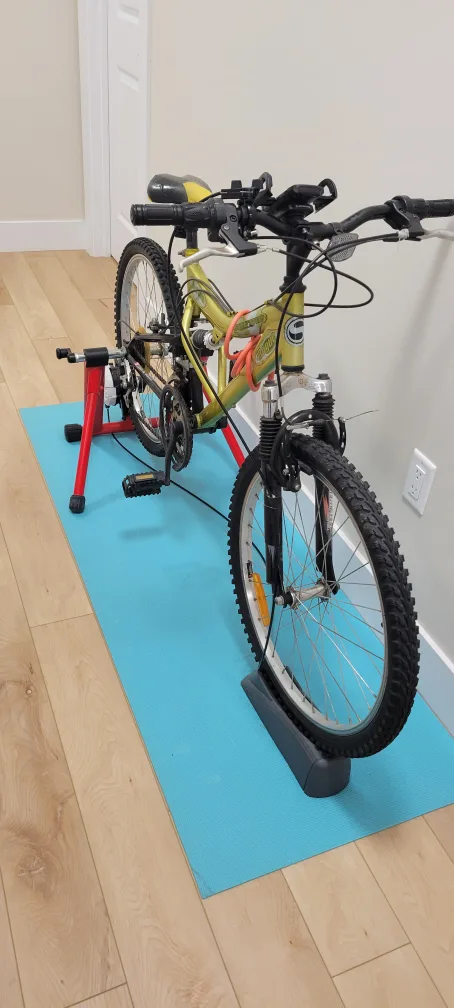 Mountain Bike with Minoura MAG-500 Trainer image indicator(4)