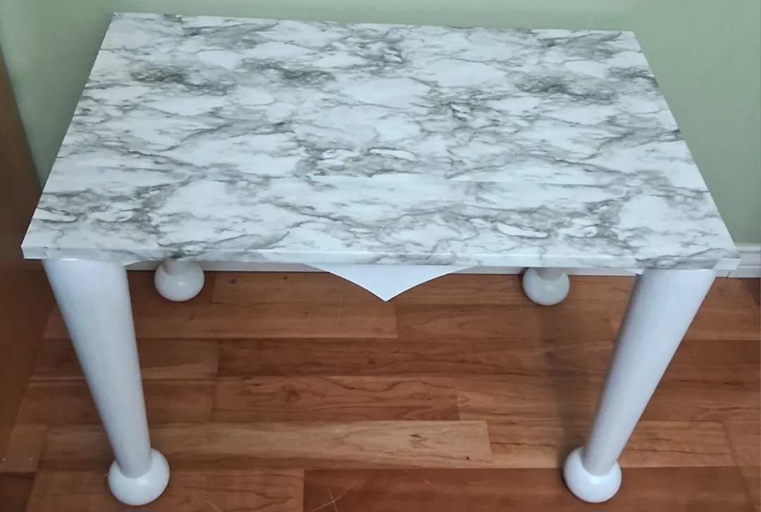 Coffee table (pick up today) thumbnail