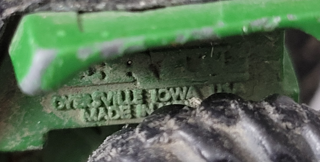 Vintage Ertl John Deere Die-Cast Tractor - photo 3
