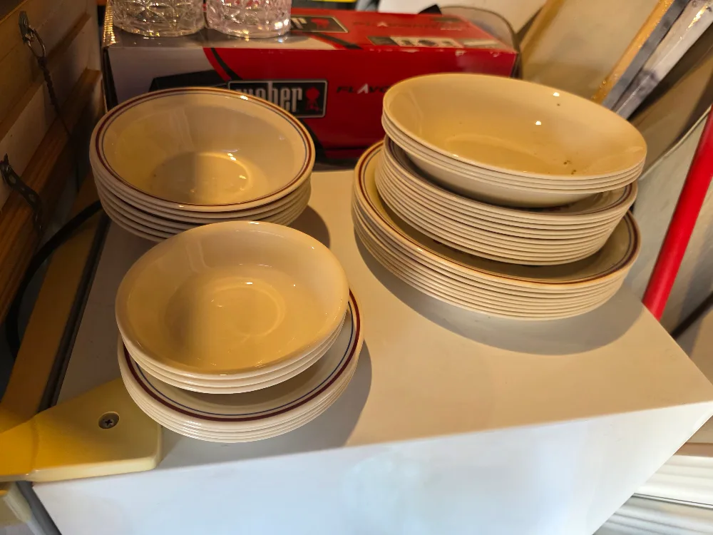 Vintage Corelle Dishes Set thumbnail