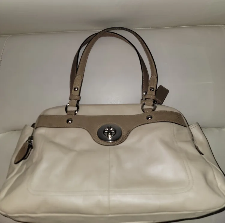 Coach Cream Leather Handbag thumbnail
