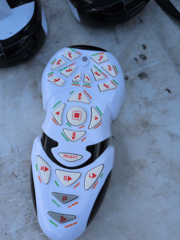cool robot (large) - photo 2