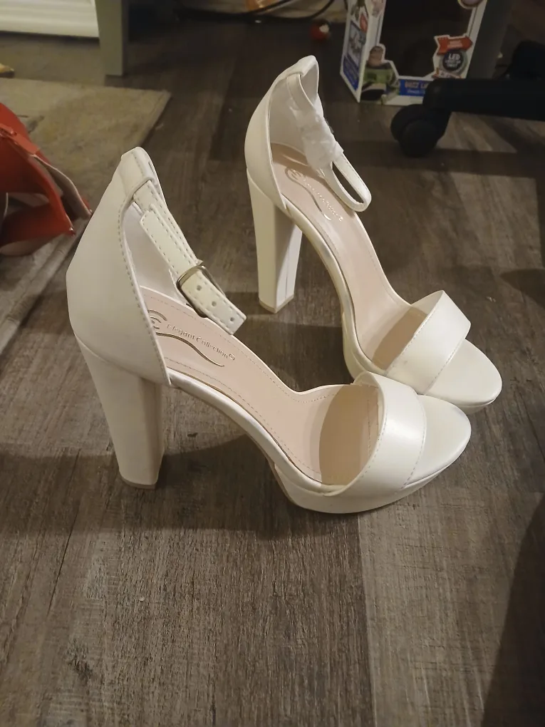 Elegant Collection White Heels thumbnail