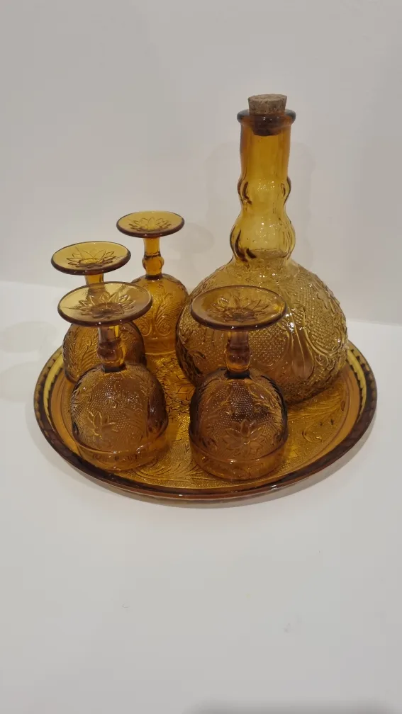 Vintage Amber Glass Decanter Set image indicator(3)