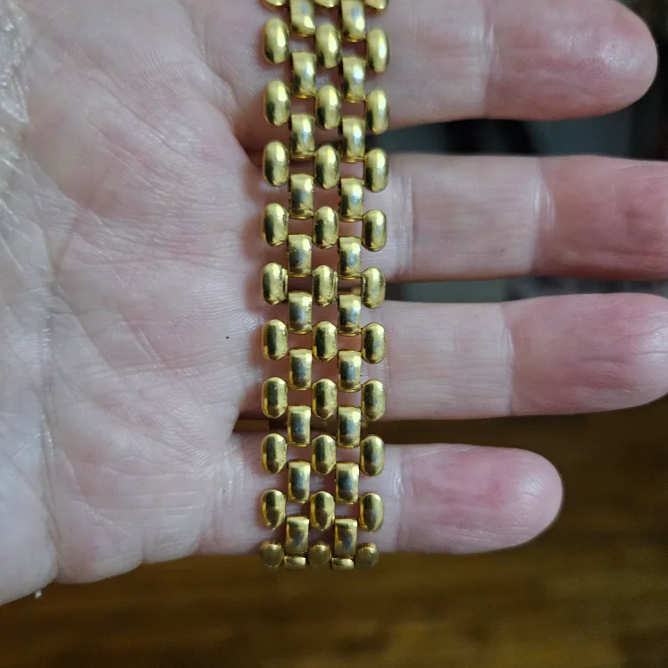 Napier women gold plated link bracelet. thumbnail