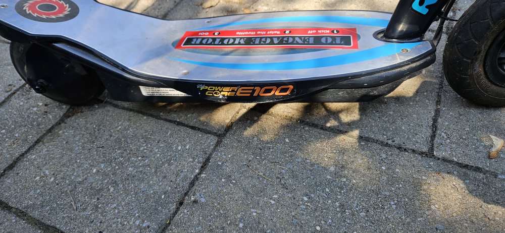 Razor Power Core E100 Electric Scooter - photo 3
