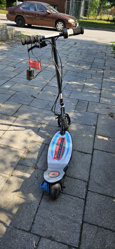 Razor Power Core E100 Electric Scooter - photo 4