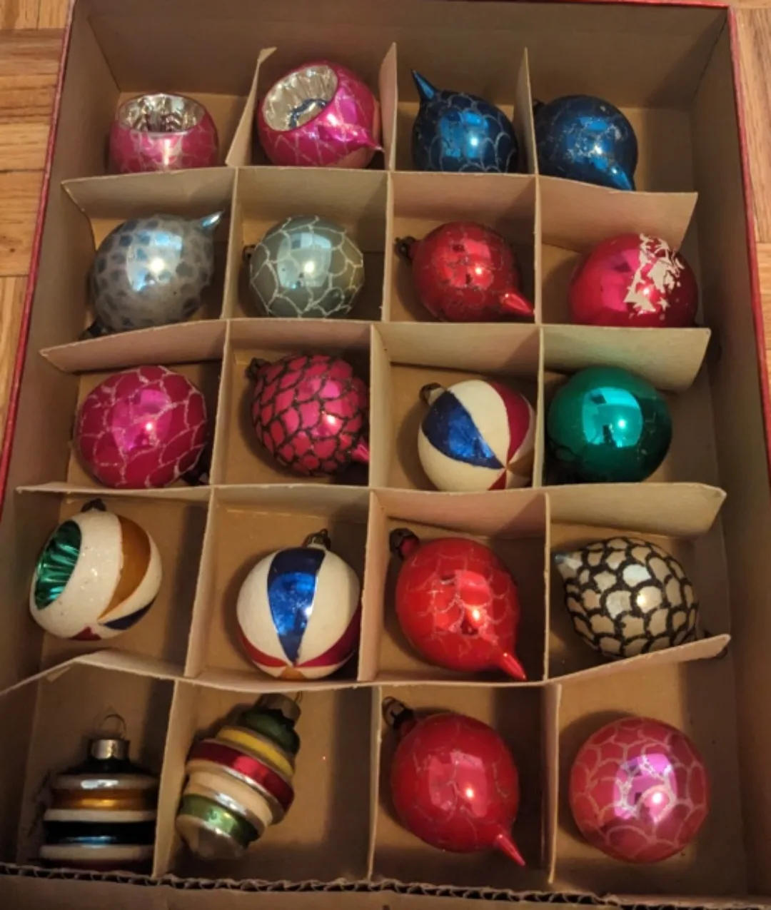 Vintage Christmas Ornaments - Set of 18 thumbnail
