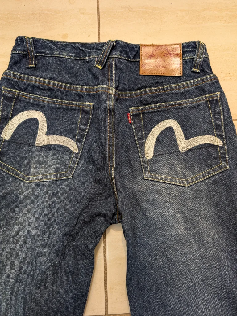 Evisu White Logo Jeans - Size 31"x32" - hand embroidery logo image indicator(2)