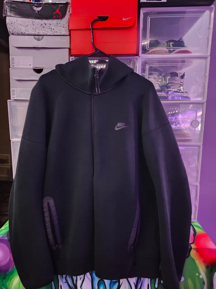Nike Black Tech Fleece Hoodie