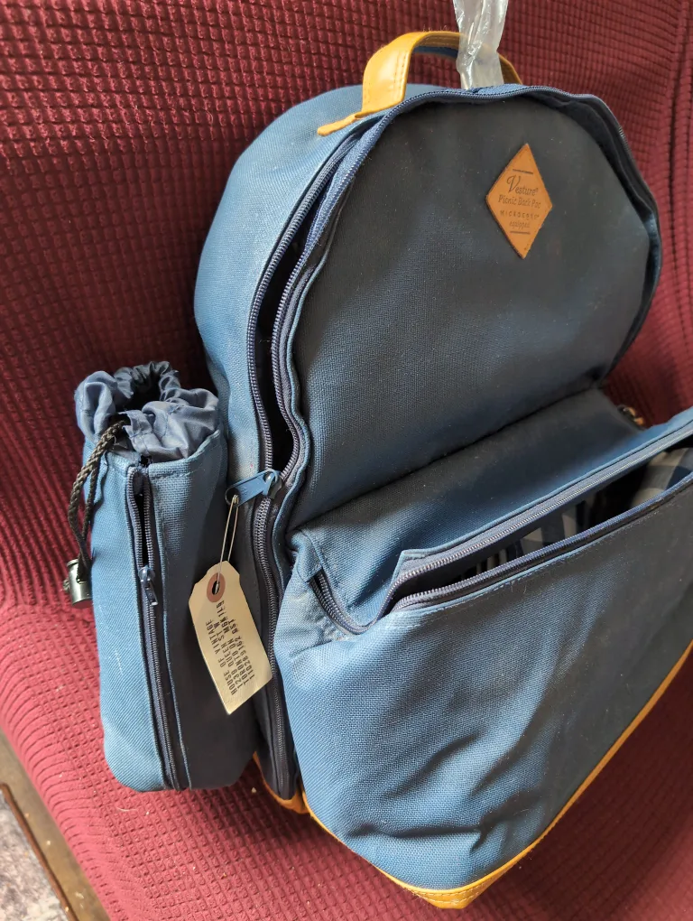 Romantic Picnic Backpac cooler for 2🇨🇦 image indicator(3)