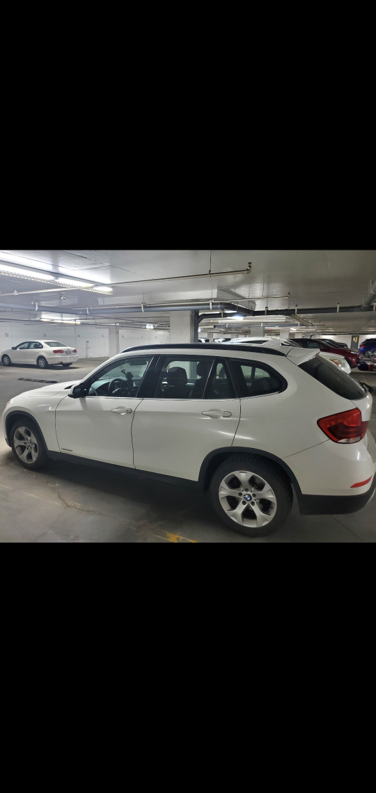 2013.BMW X1 x drive 28i  White SUV - photo 3