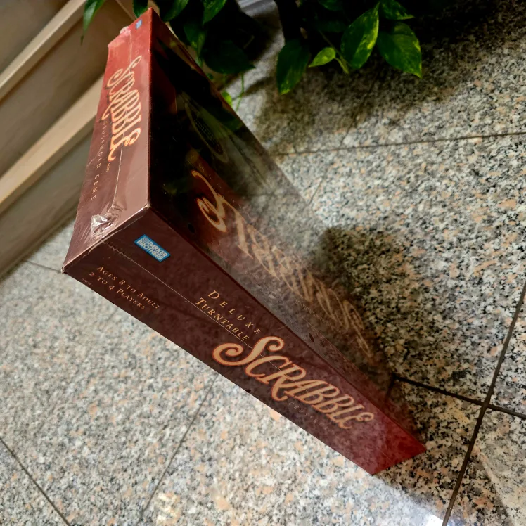 Scrabble Deluxe Turntable Brand New Sealed image indicator(7)