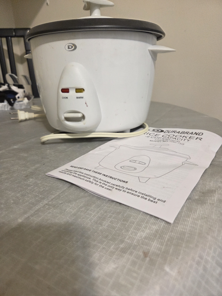 Durabrand 6-Cup Rice Cooker - Model HRC15G