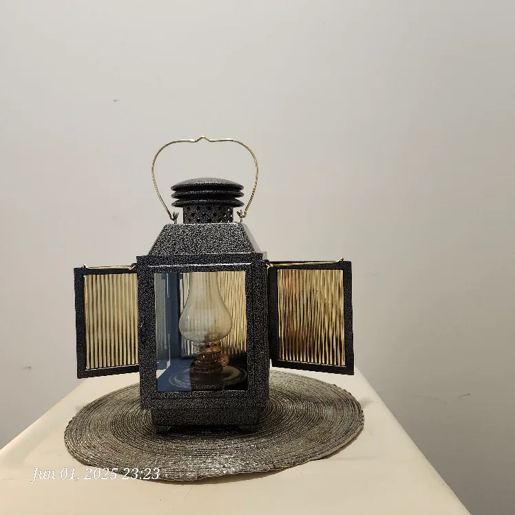 Northern Lights Coach Oil Lantern image indicator(5)