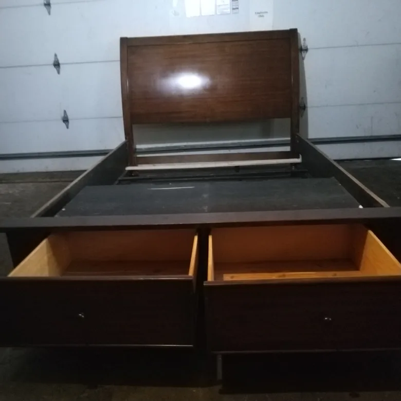 queen size bed solid wood thumbnail