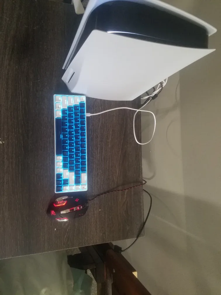 Ps5! Comes with Keyboard and Mouse