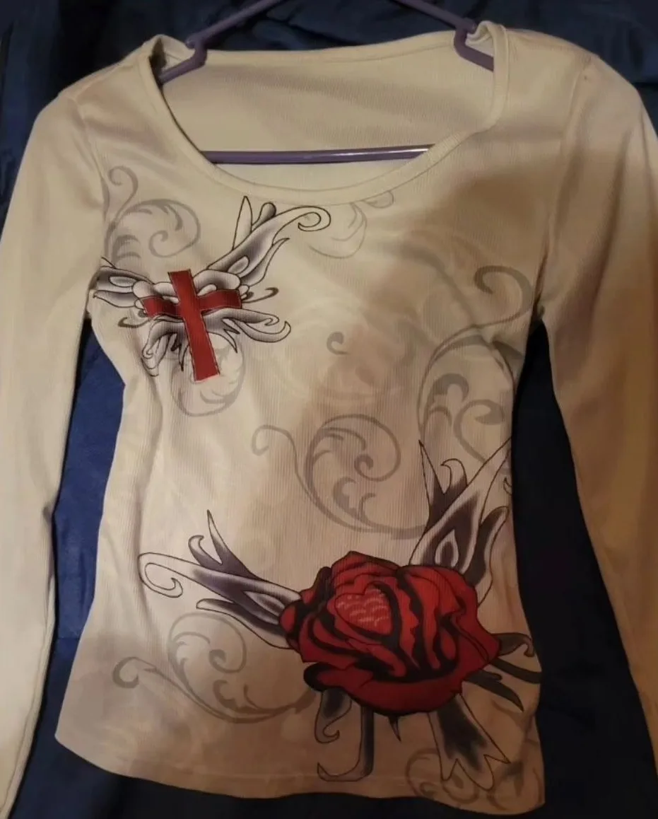 Long sleeve shirt with rose design thumbnail