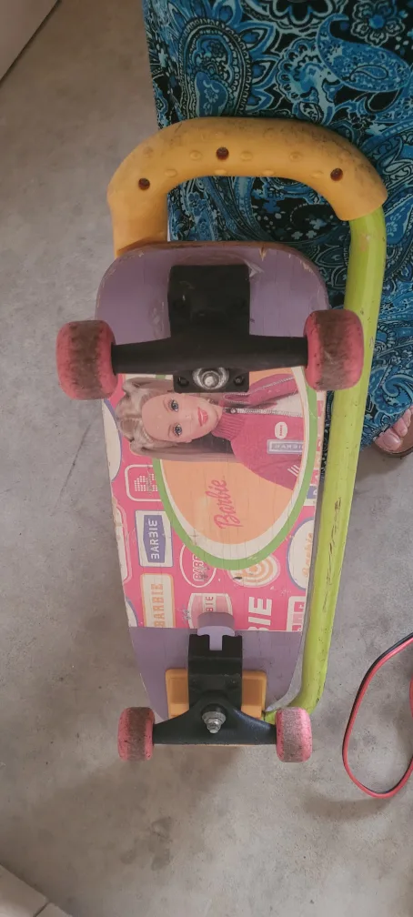 Vintage Barbie Skateboard with Handle image indicator(2)